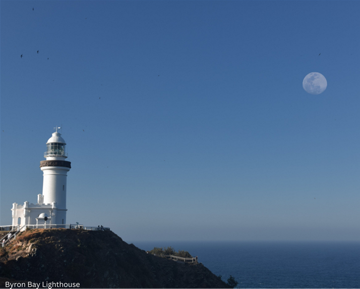 Byron Bay Lighthouse, moon at dusk